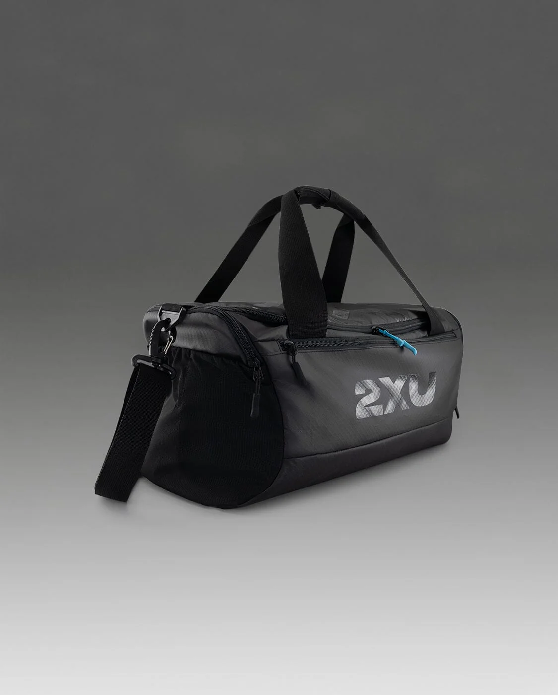 2XU Gym Bag - Image 3