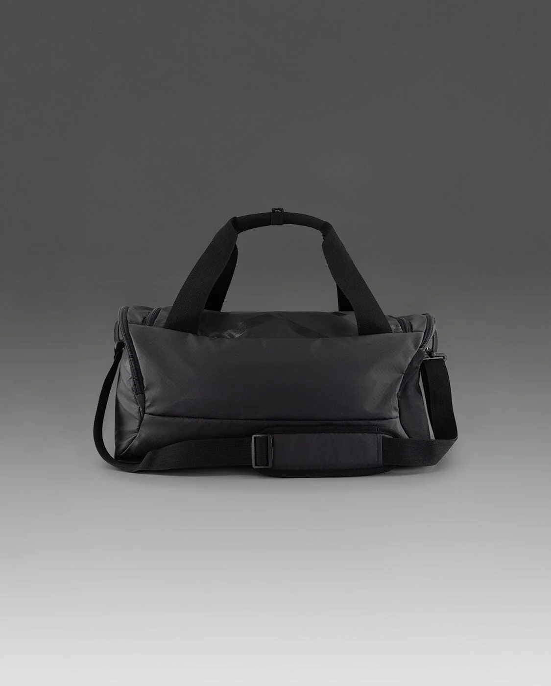 2XU Gym Bag - Image 4