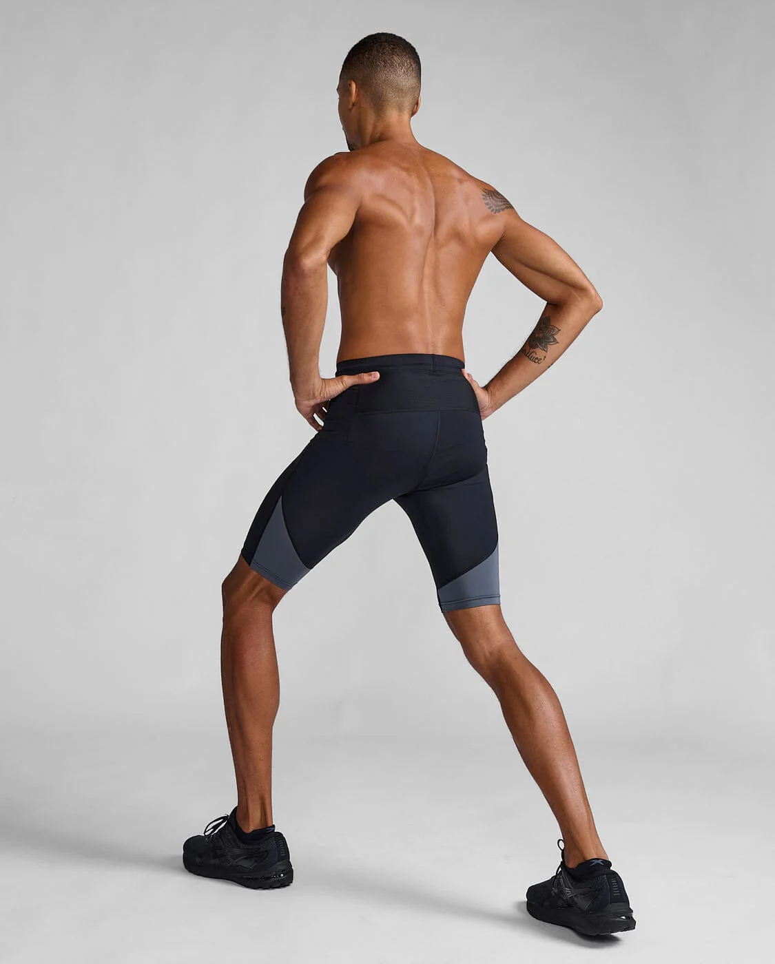 2XU Men's Light Speed React Compression Shorts MA7050B - Image 5
