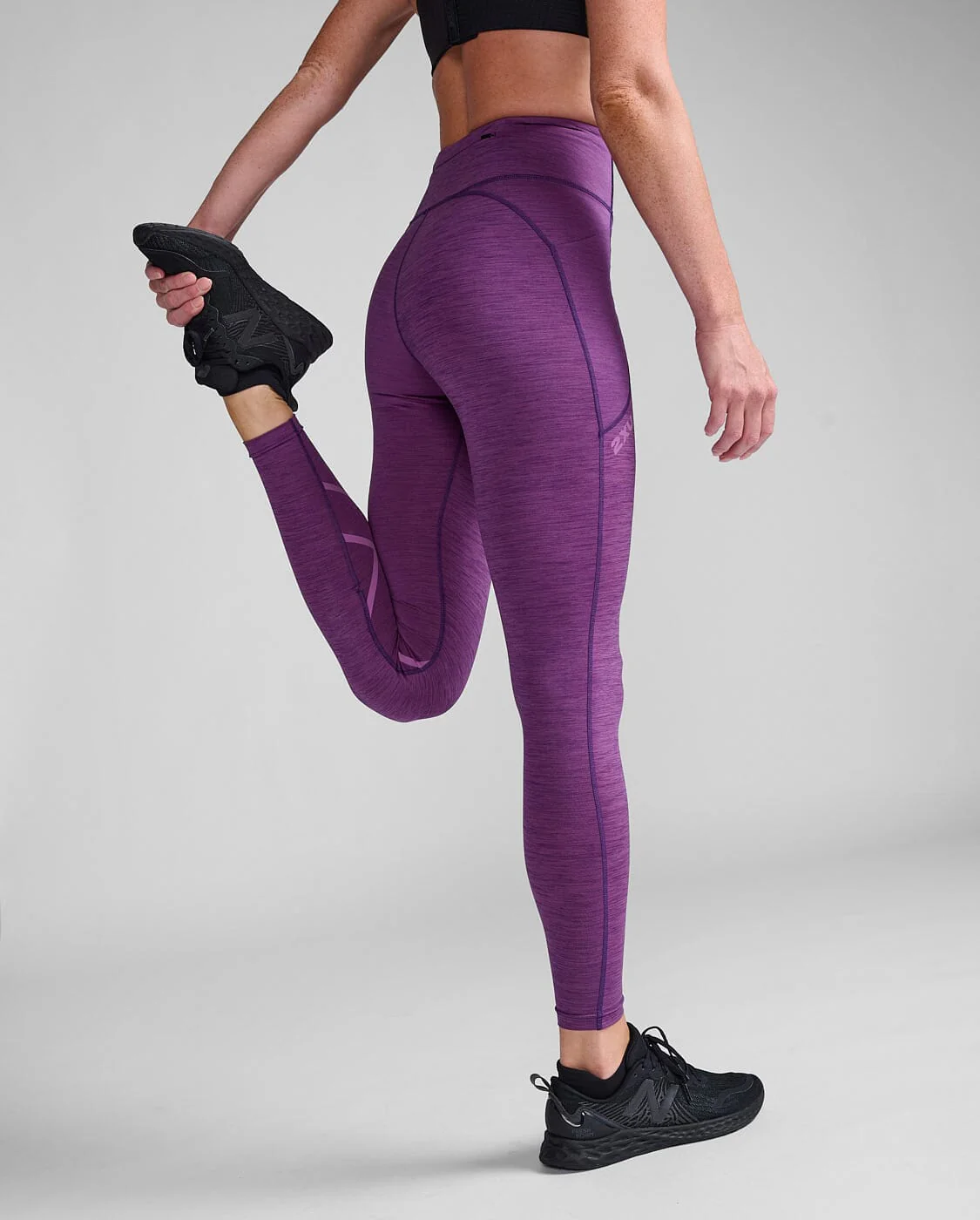 2XU Women's Aero Hi-Rise Compression Tights WA7262B - Image 2
