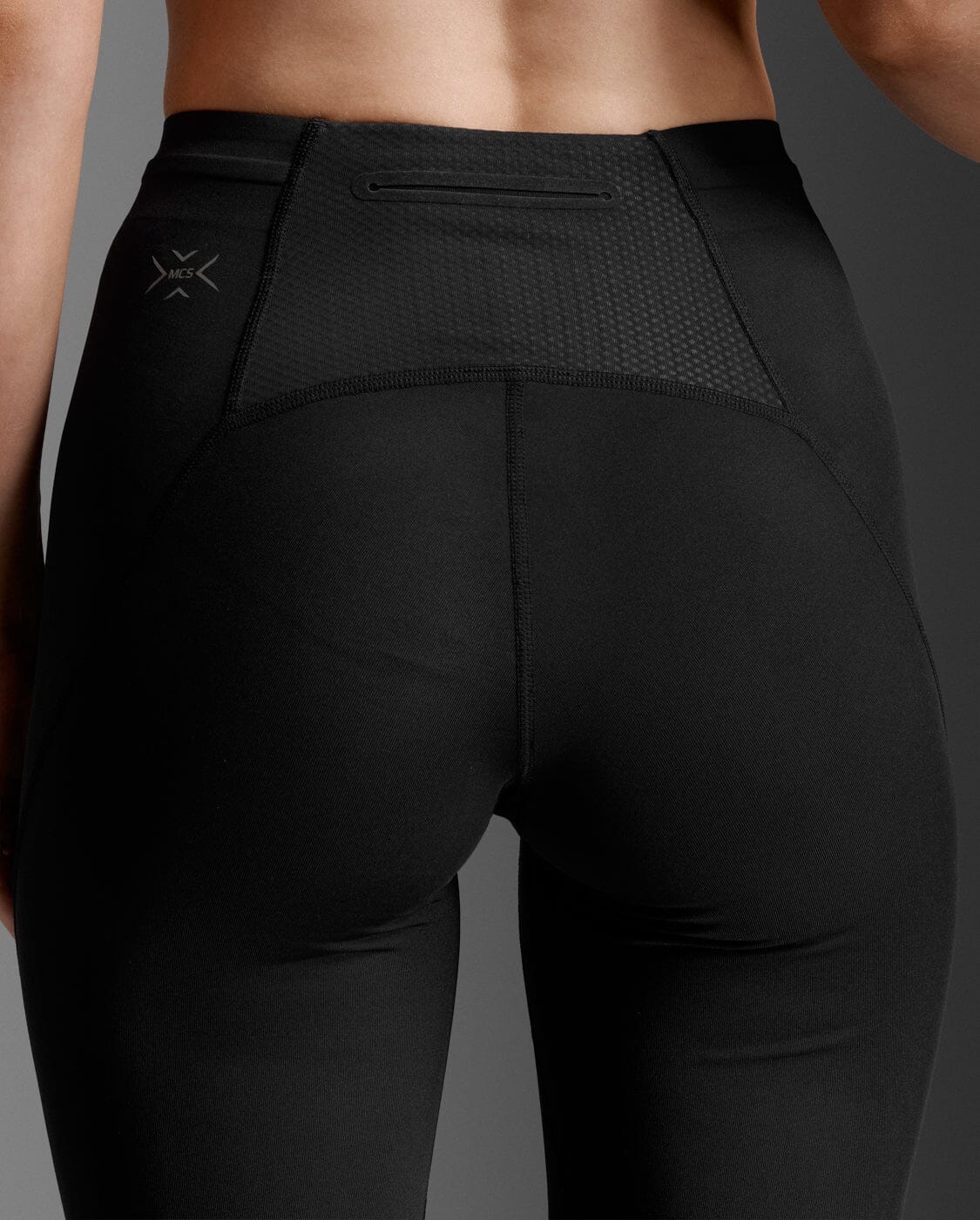 2XU Women's Light Speed React Hi-Rise Compression Shorts WA7548 - Image 6