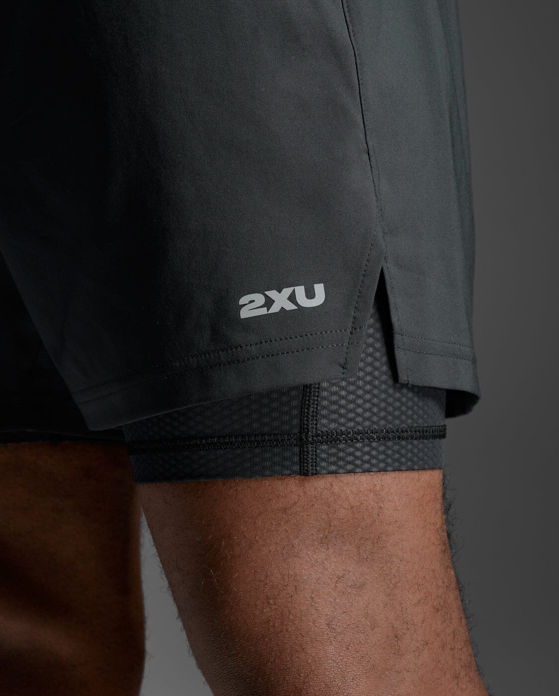 2XU Men's Aero 2-In-1 5" Shorts MR7351B - Image 4