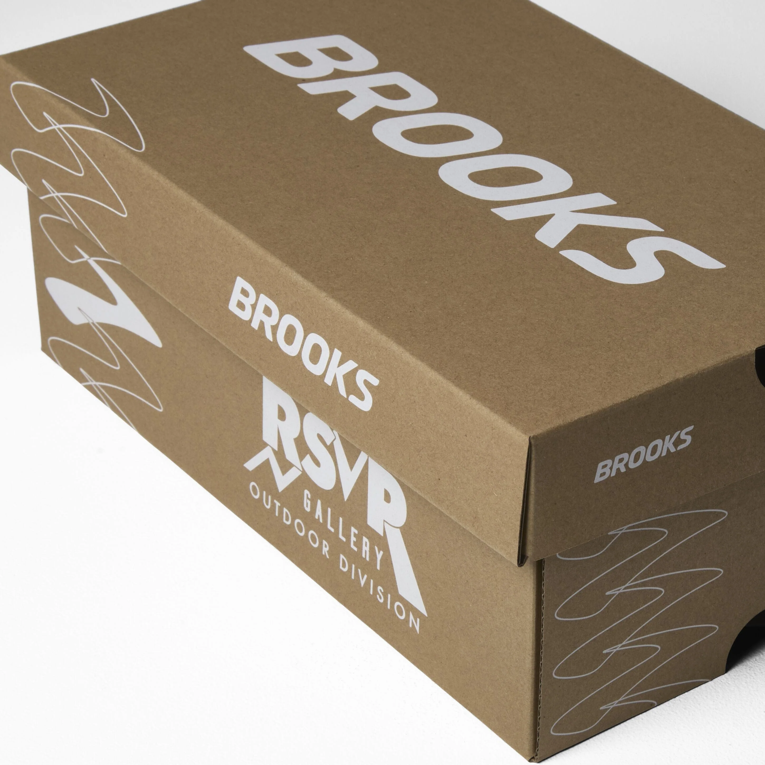 Brooks RSVP Gallery x Caldera 8 Running Shoes - Image 8