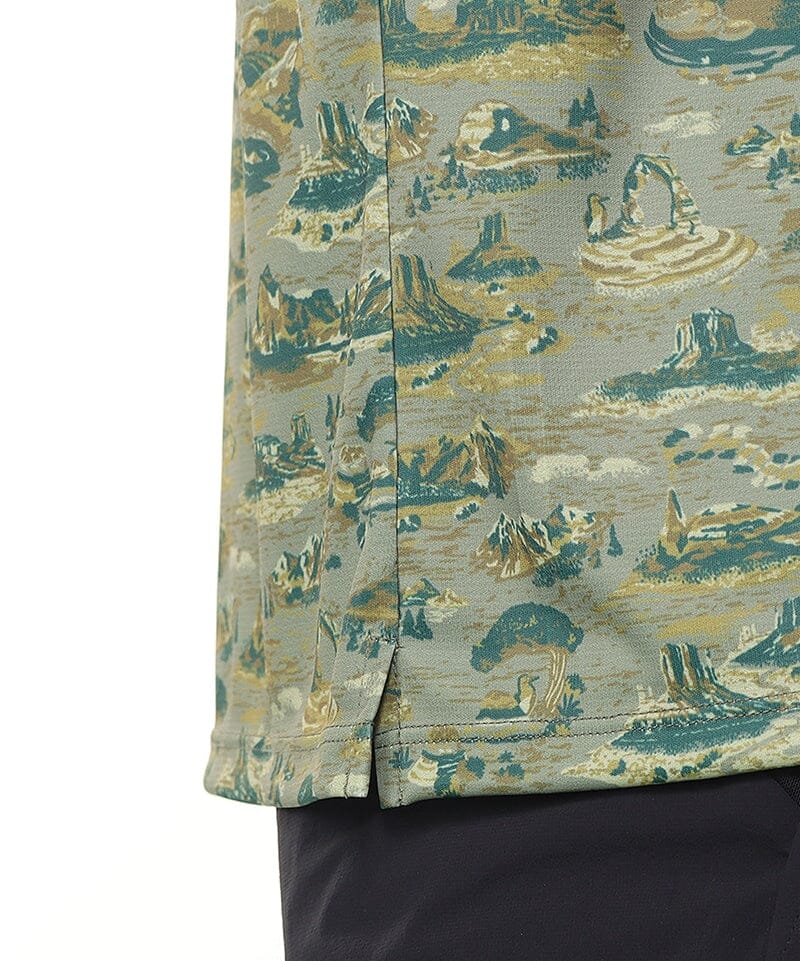CHUMS Running All Pattern T-Shirt - Image 7