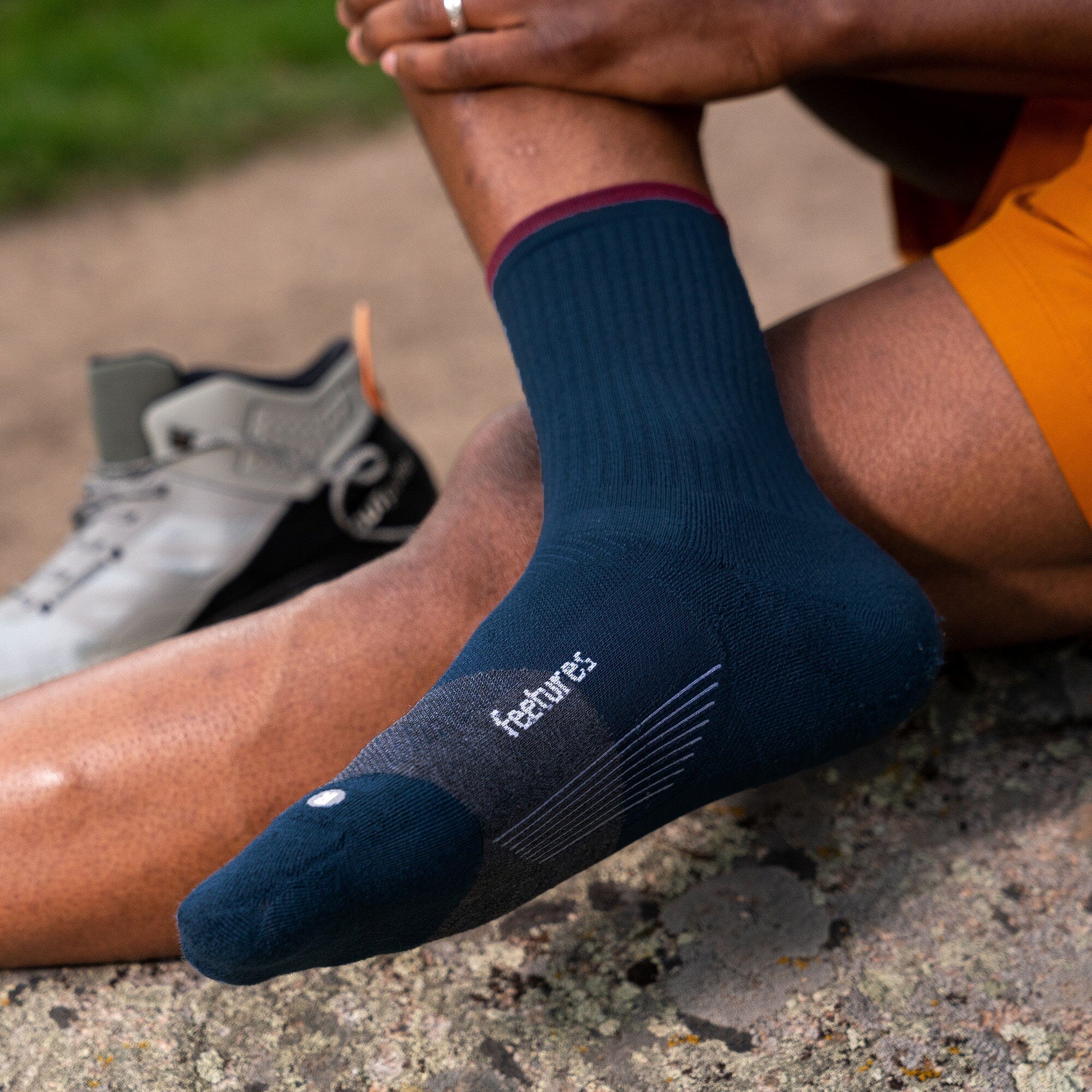 Feetures Trail Max Cushion Mini Crew Socks - Image 3