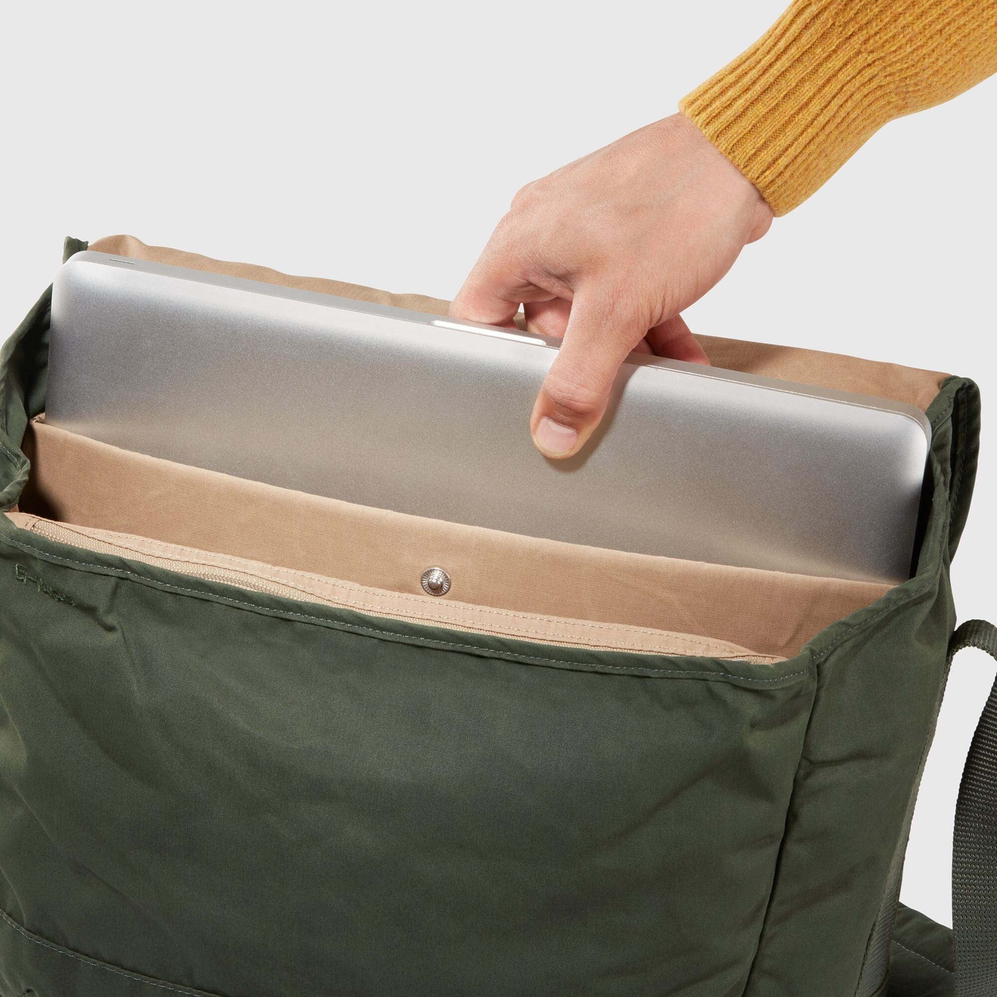 Fjallraven Greenland Shoulder Bag - Image 7