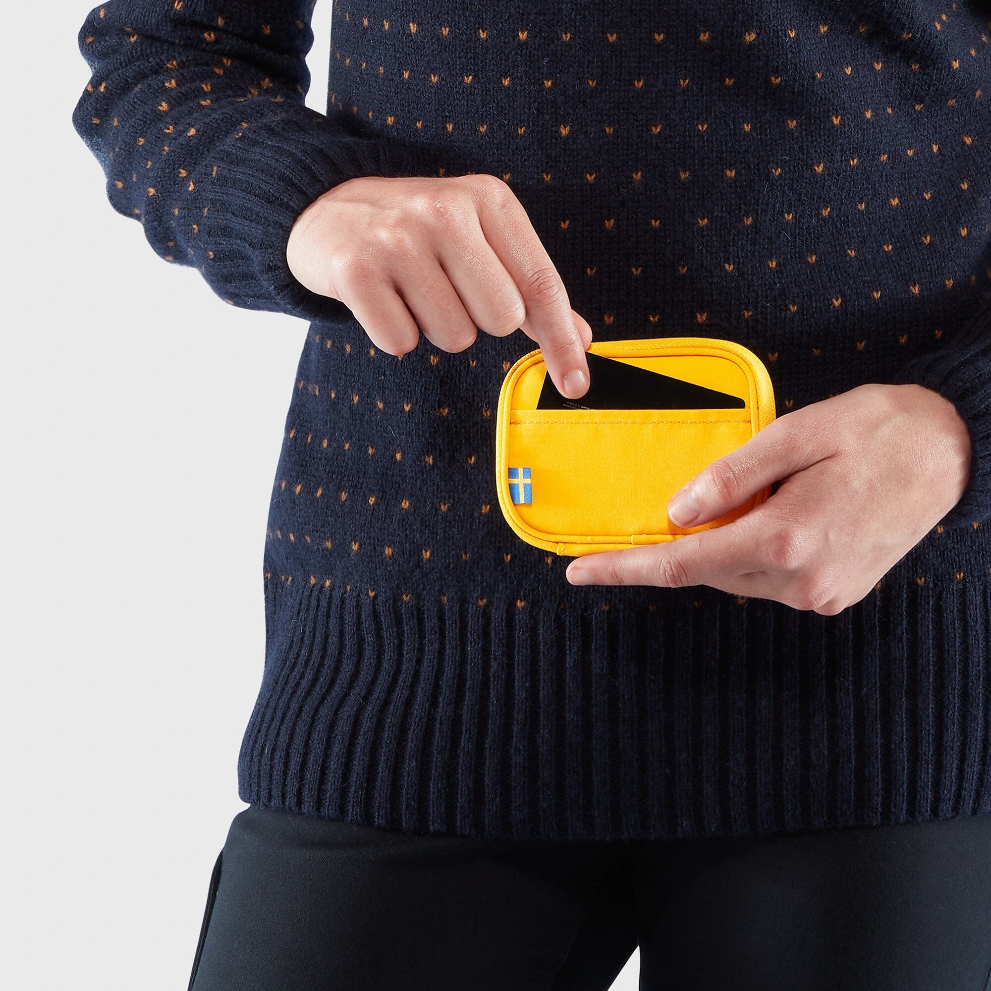 Fjallraven Kanken Card Wallet - Image 9