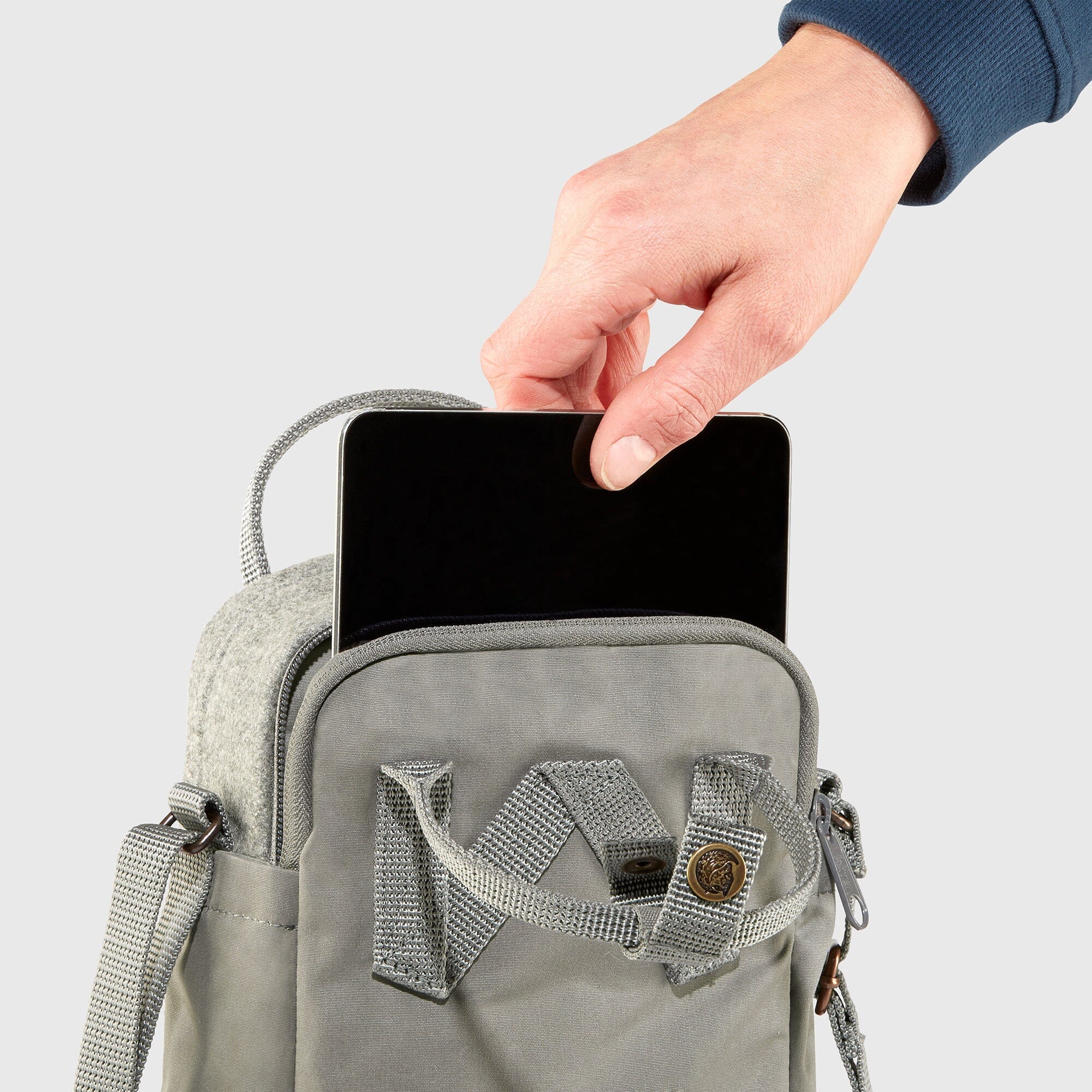 Fjallraven Kånken Re-Wool Sling - Image 12