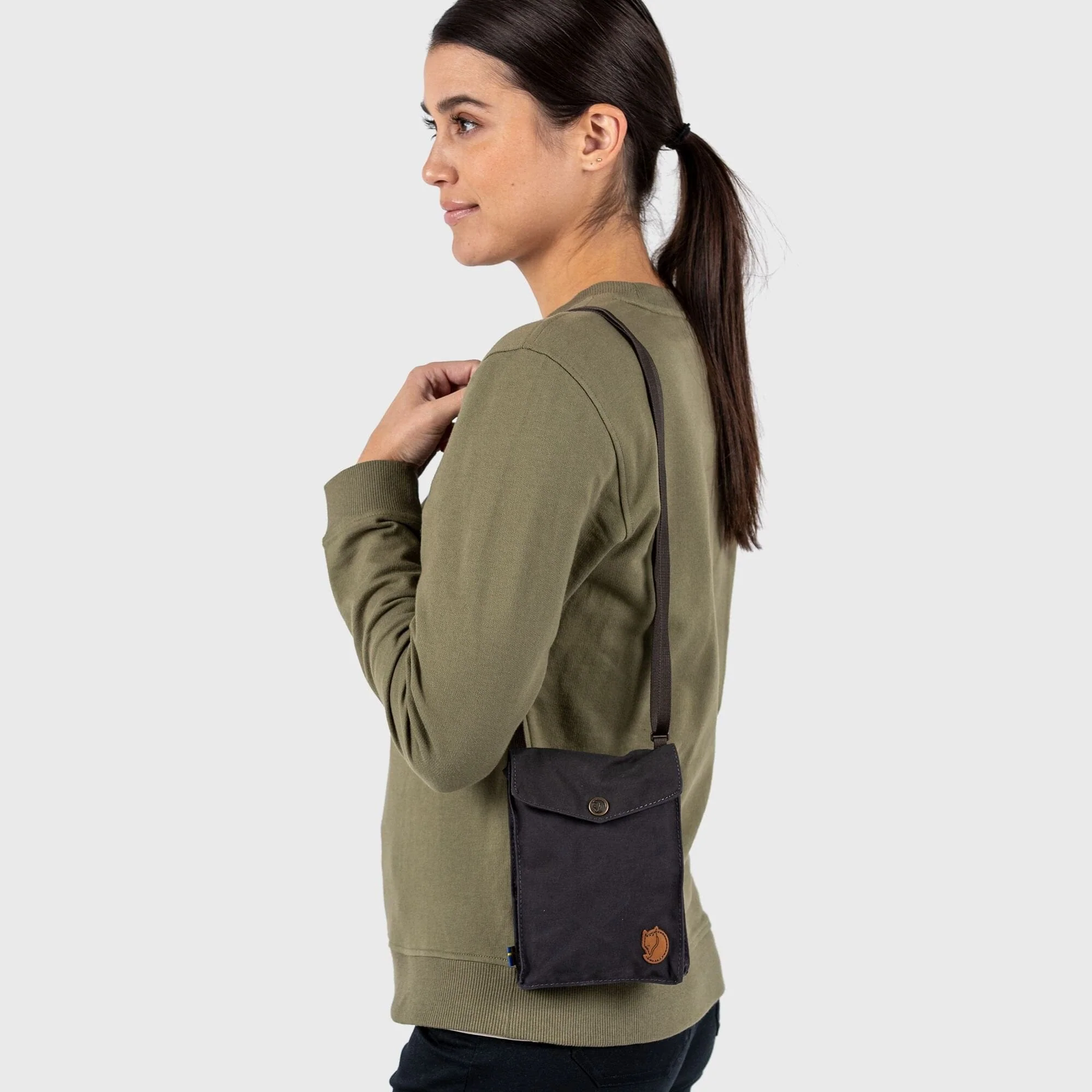 Fjallraven Pocket Messenger Bag - Image 3