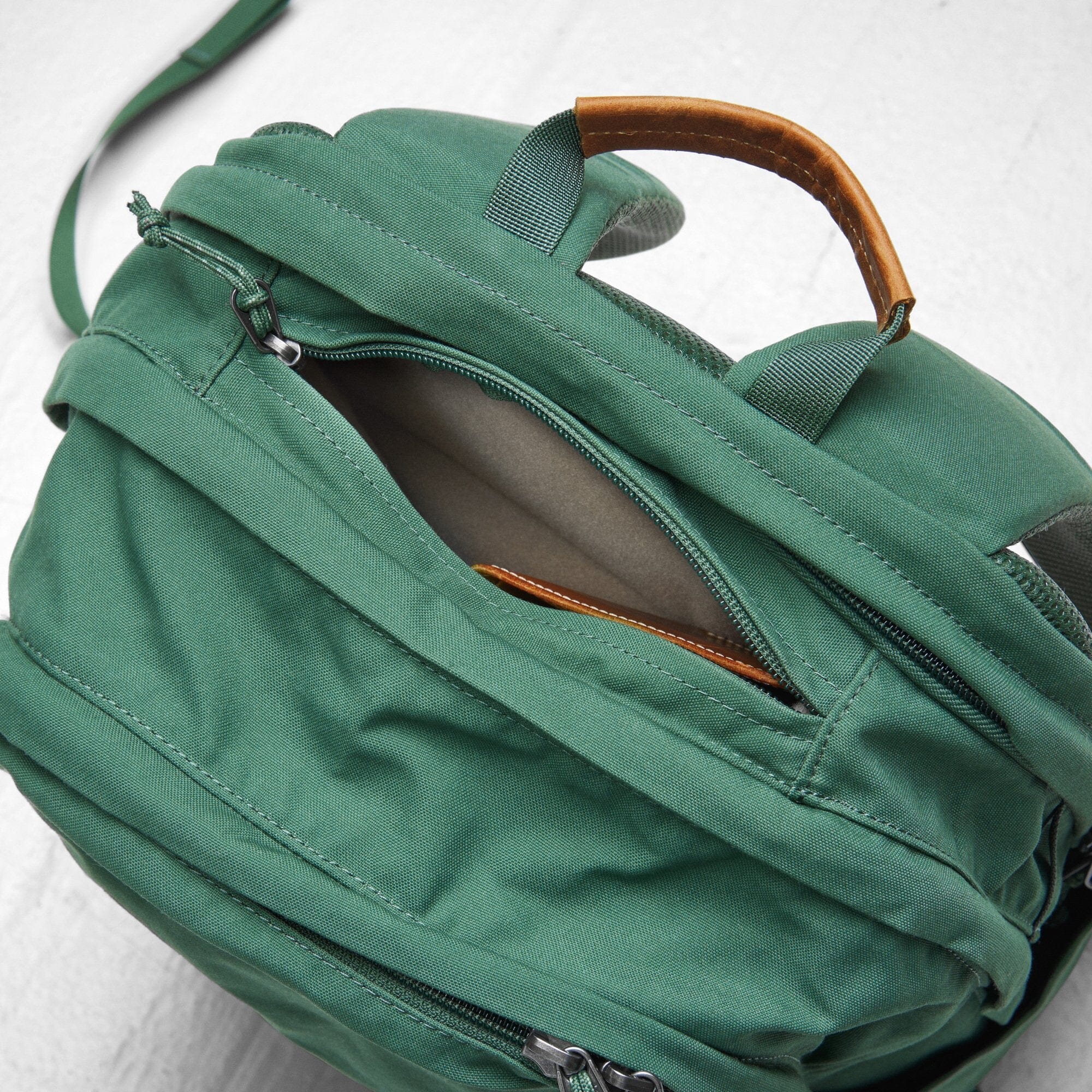 Fjallraven Raven 28 Laptop Backpack - Image 8
