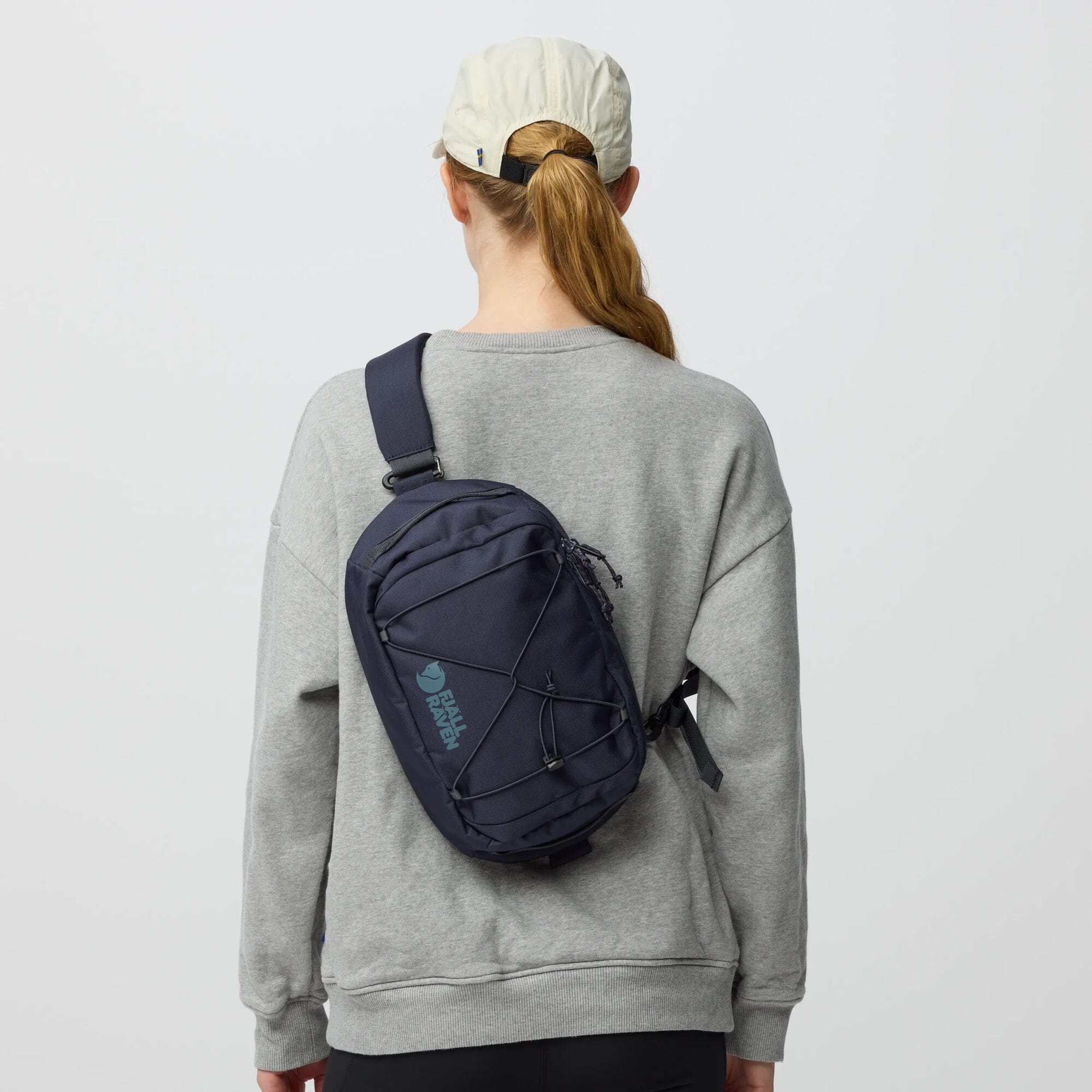 Fjallraven Skule Sling 6 Messenger Bag - Image 4