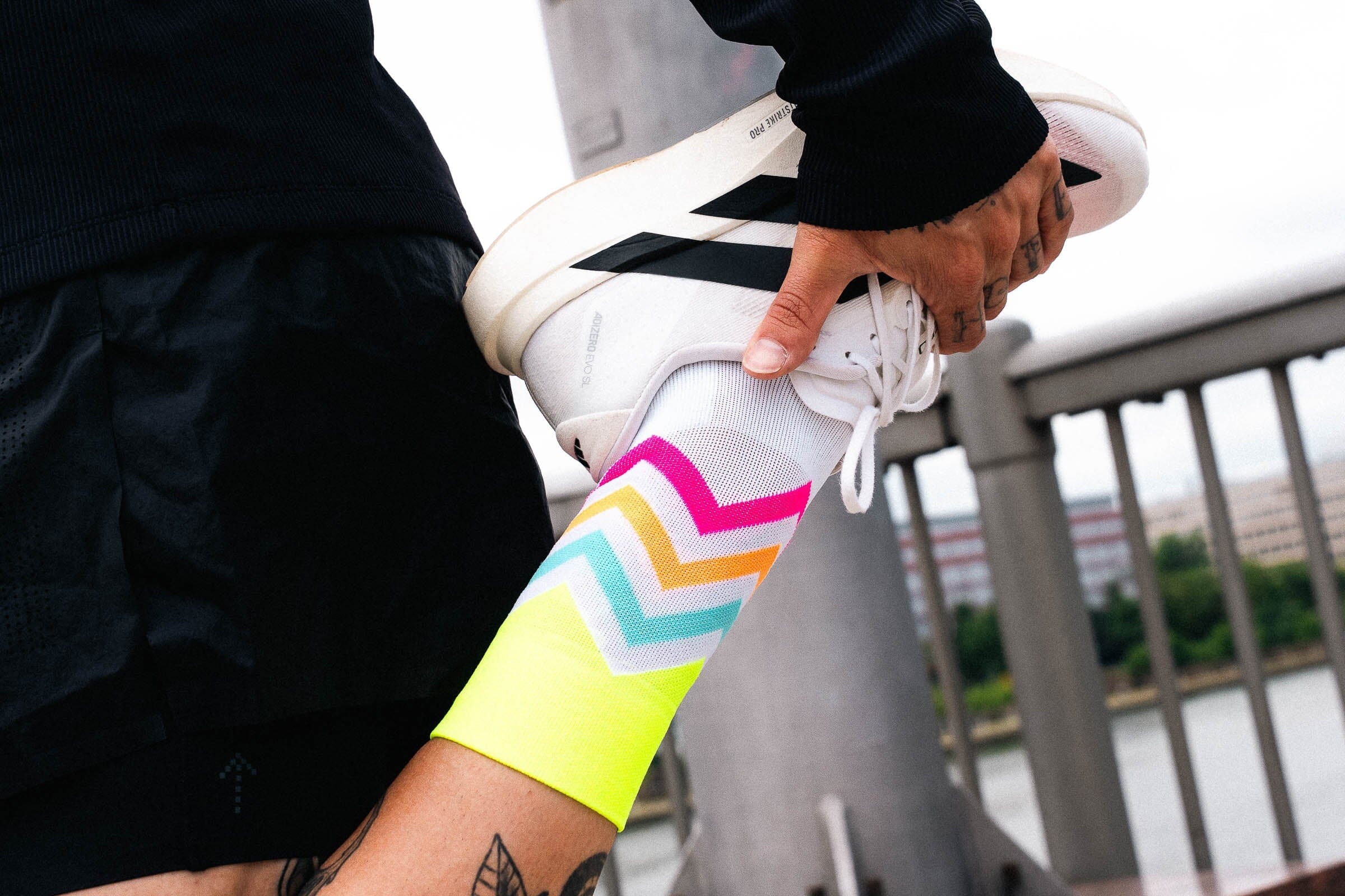 Incylence Running Volts Canary Pink Socks - Image 5
