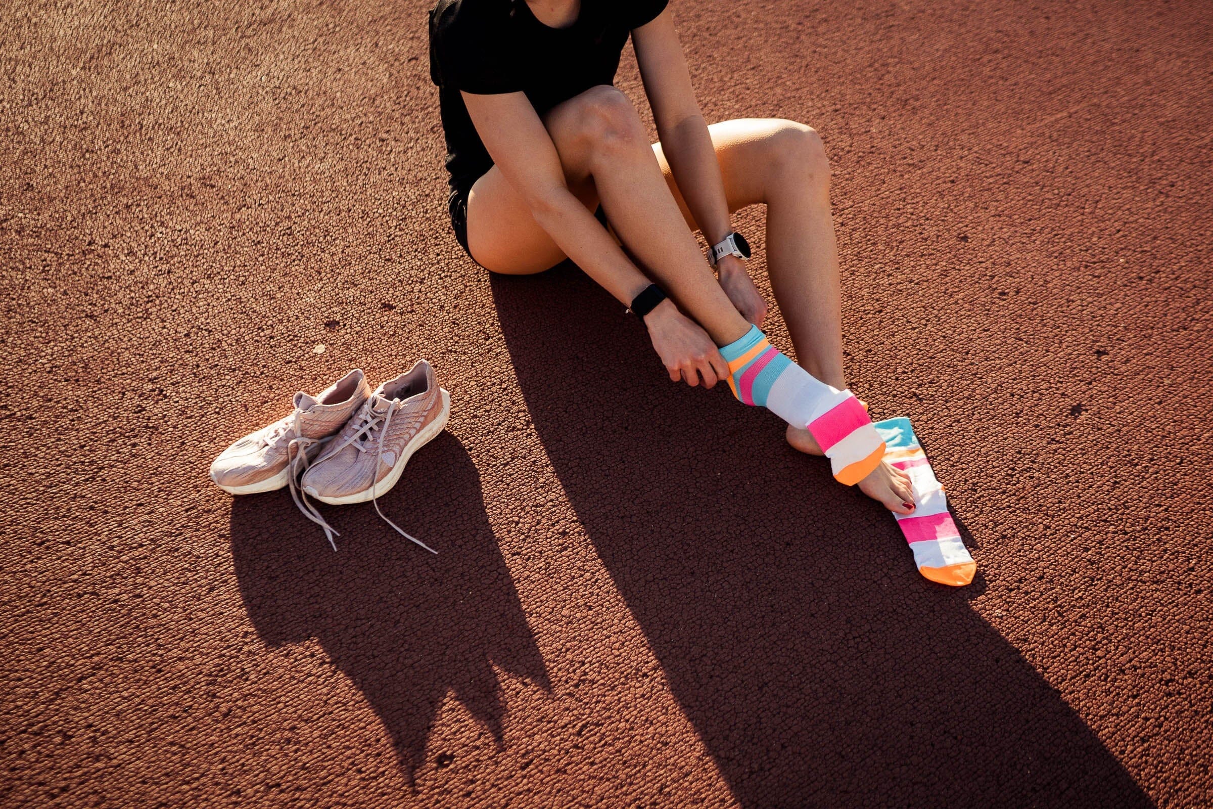 Incylence Ultralight Tracks Cyan Pink Socks - Image 3