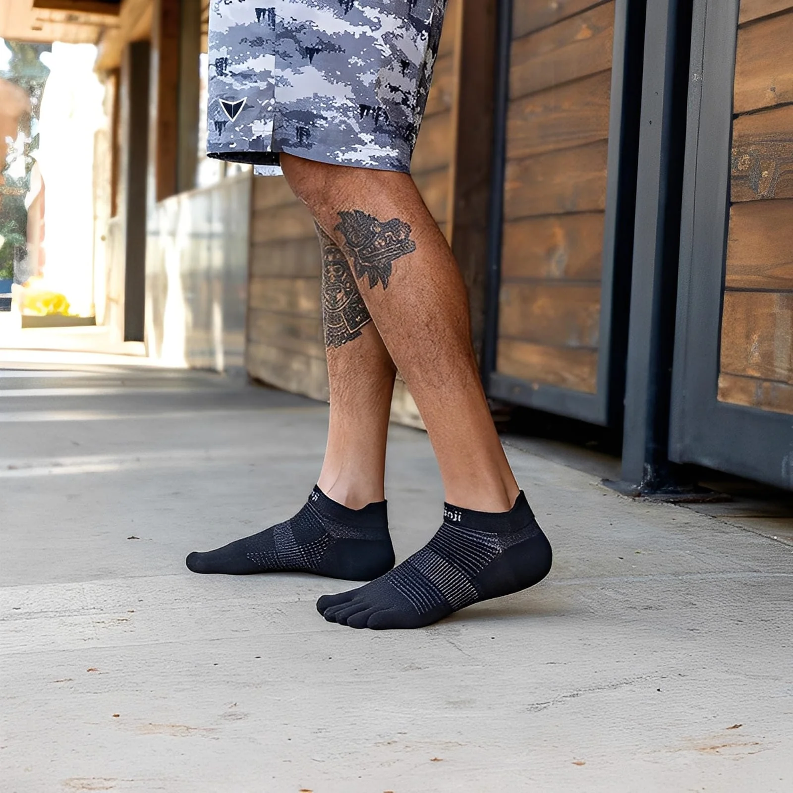 Injinji Run Lightweight No-Show Socks - Image 4
