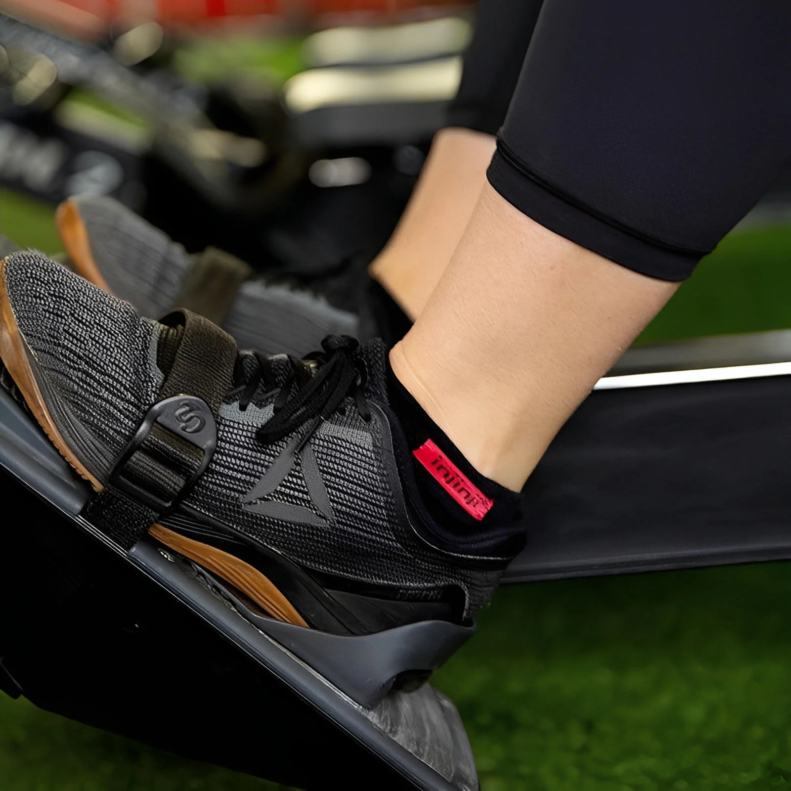 Injinji Sport Original Weight Mini Crew Socks - Image 5