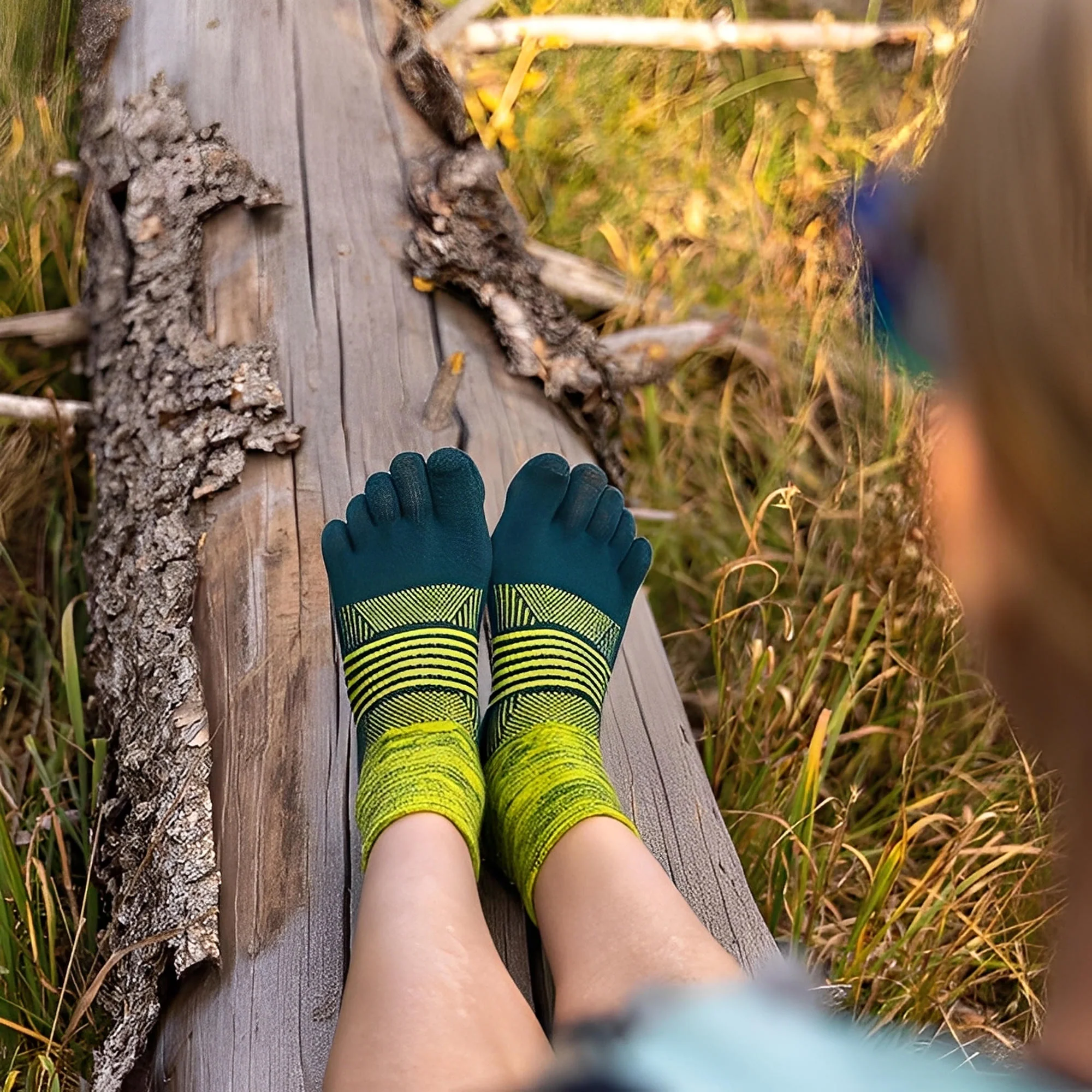 Injinji Women's Trail Midweight Mini-Crew Socks - Image 5