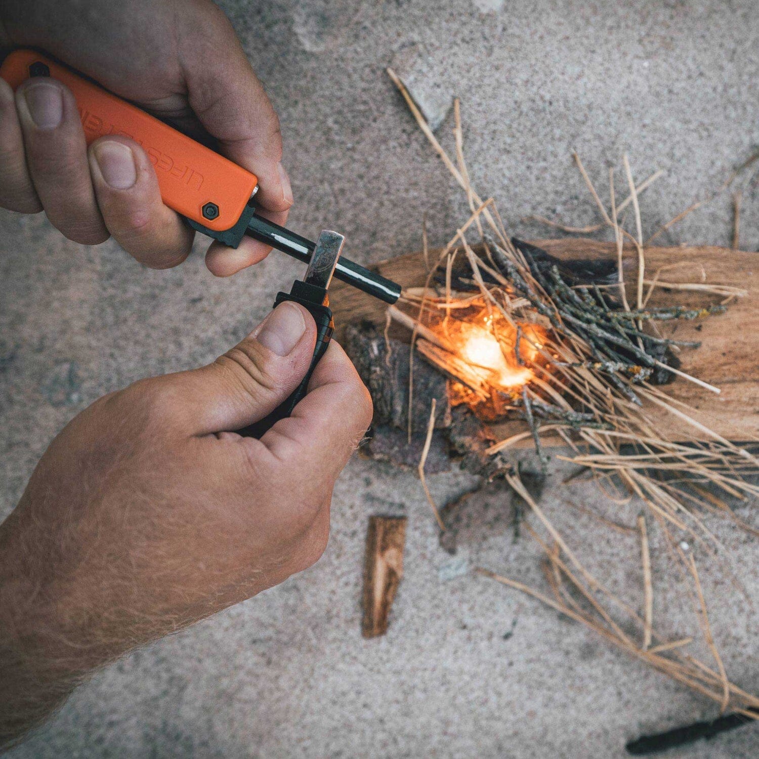 Lifesystems Dual Action Fire Starter - Image 4