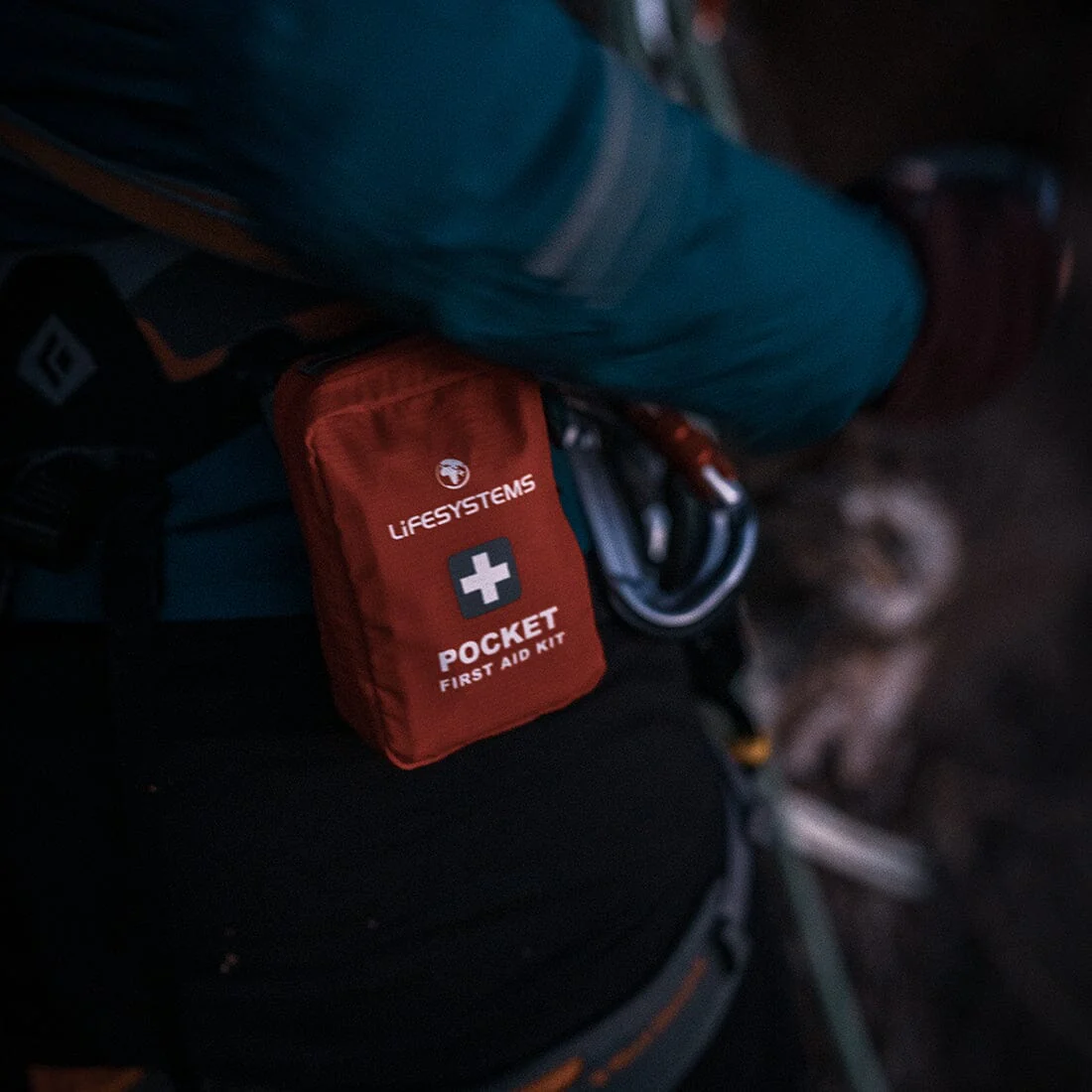 Lifesystems Pocket First Aid Kit - Image 6
