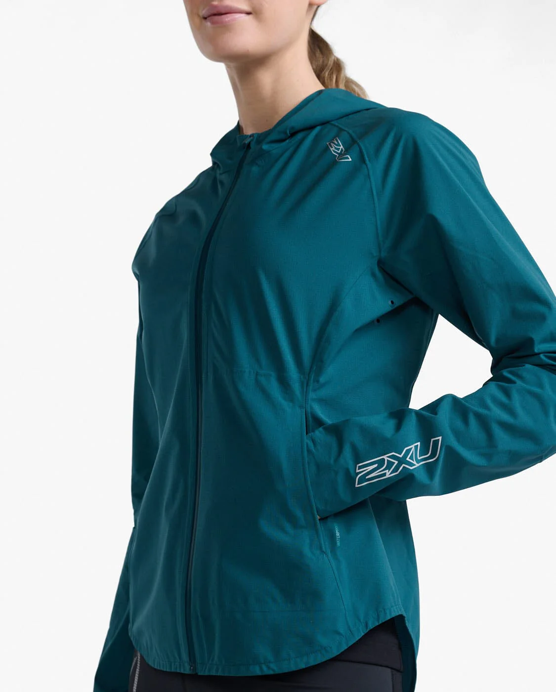2XU Women's Light Speed Waterproof Jacket WR6842A - Image 6