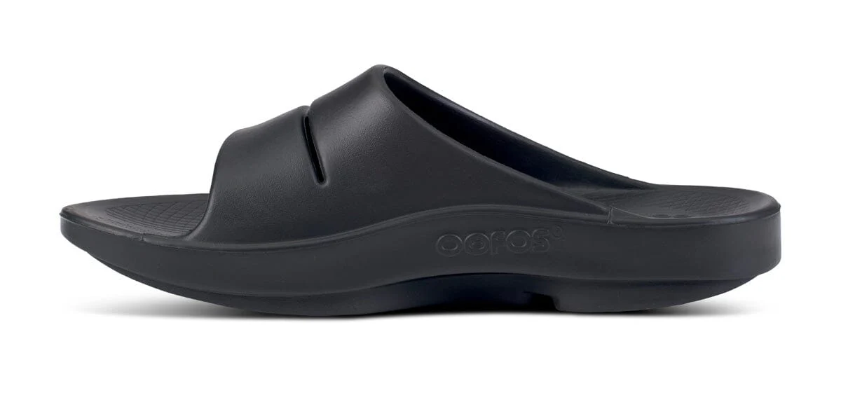 OOFOS Unisex OOahh Sport Slide Sandal - Black White - Image 7