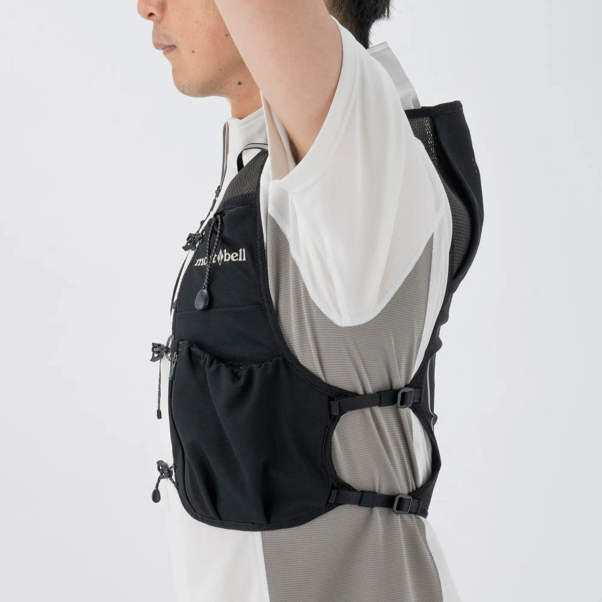 Montbell Cross Runner Vest V2 - Image 16