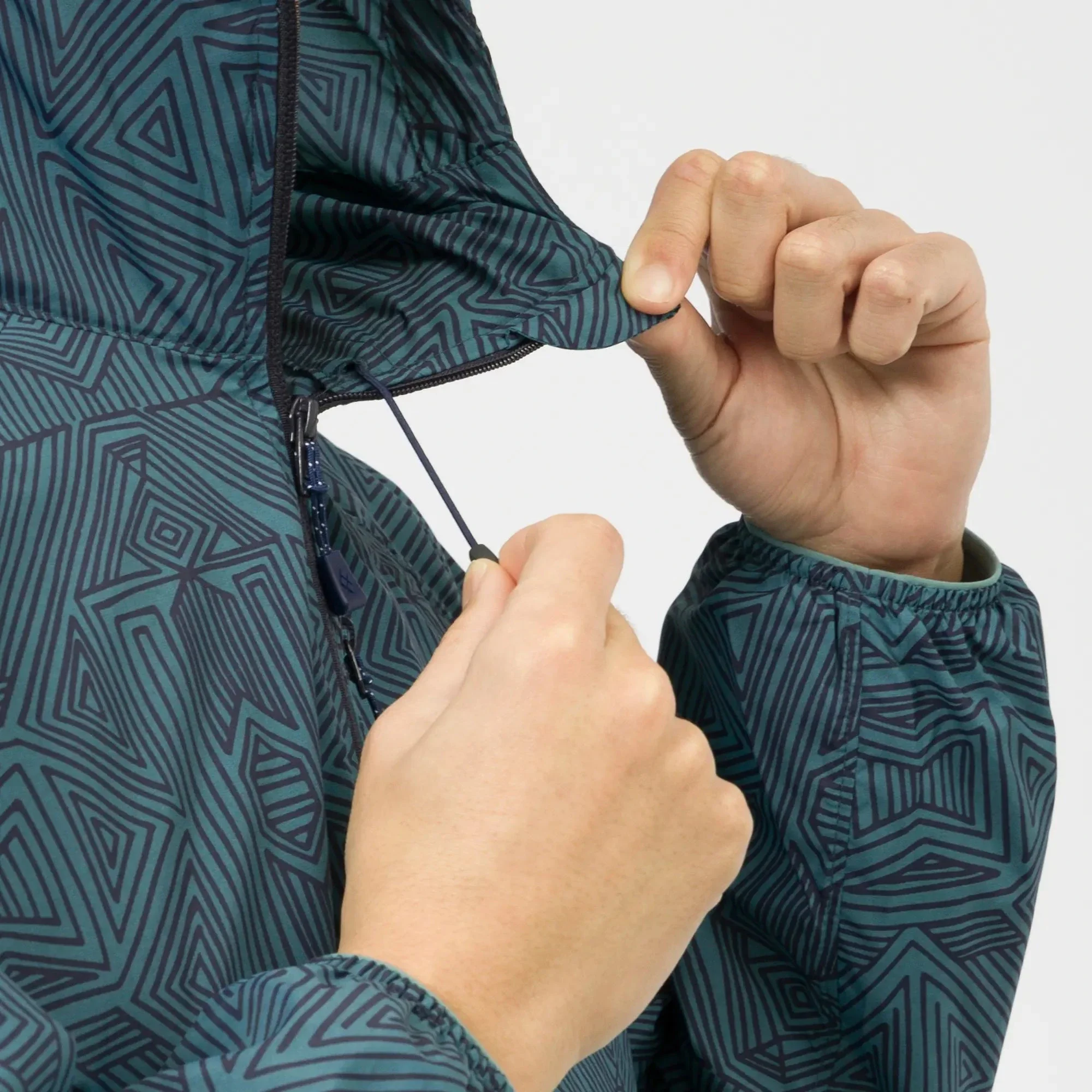Montbell Men's Wind Blast Print Hooded Jacket - Image 8