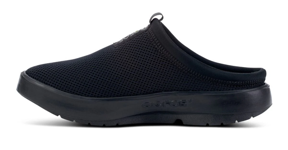 OOFOS Men's OOcoozie Sport Mule - Black - Image 4