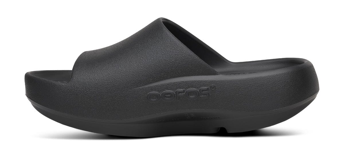 OOFOS Unisex OOahh PLUS Slide Sandal - Black - Image 5