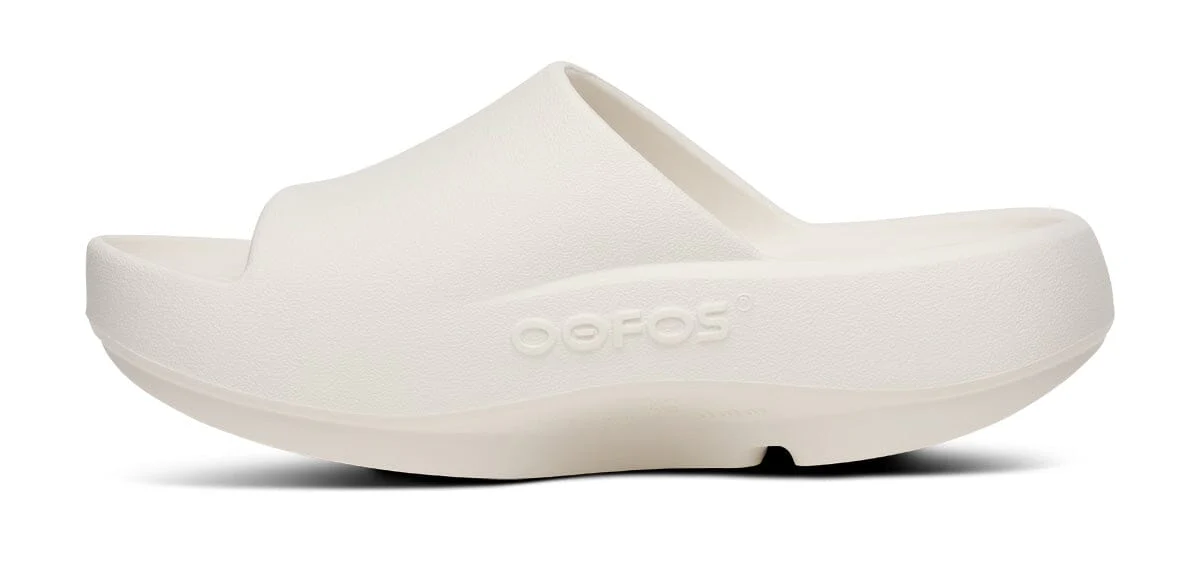 OOFOS Unisex OOahh PLUS Slide Sandal - Chalk - Image 5