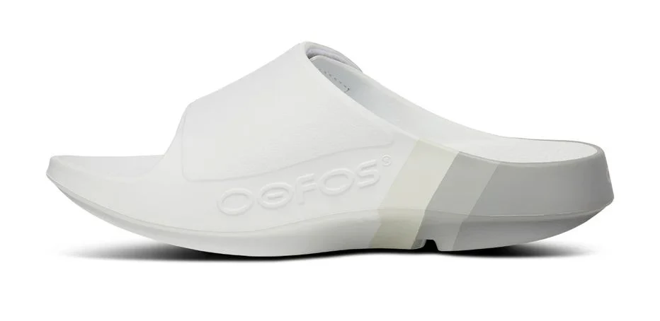 OOFOS Unisex OOahh Sport Flex Slide Sandal - Smoke Rally - Image 4