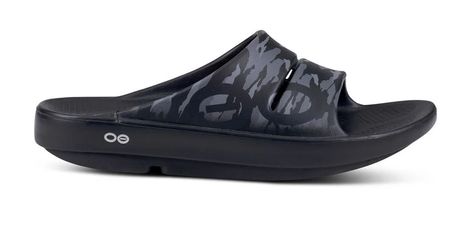 OOFOS Unisex OOahh Sport Slide Sandal - Black Camo - Image 2