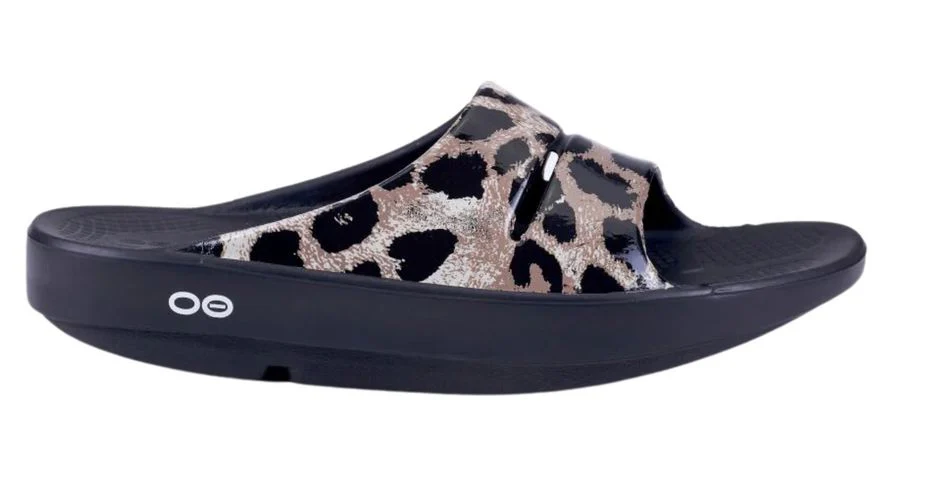OOFOS Women's OOahh Limited Slide Sandal - Cheetah - Image 2
