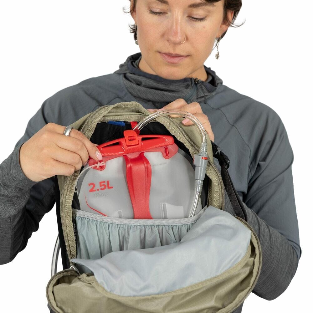 Osprey Hikelite 18 Hiking Backpack (2026) - Image 8