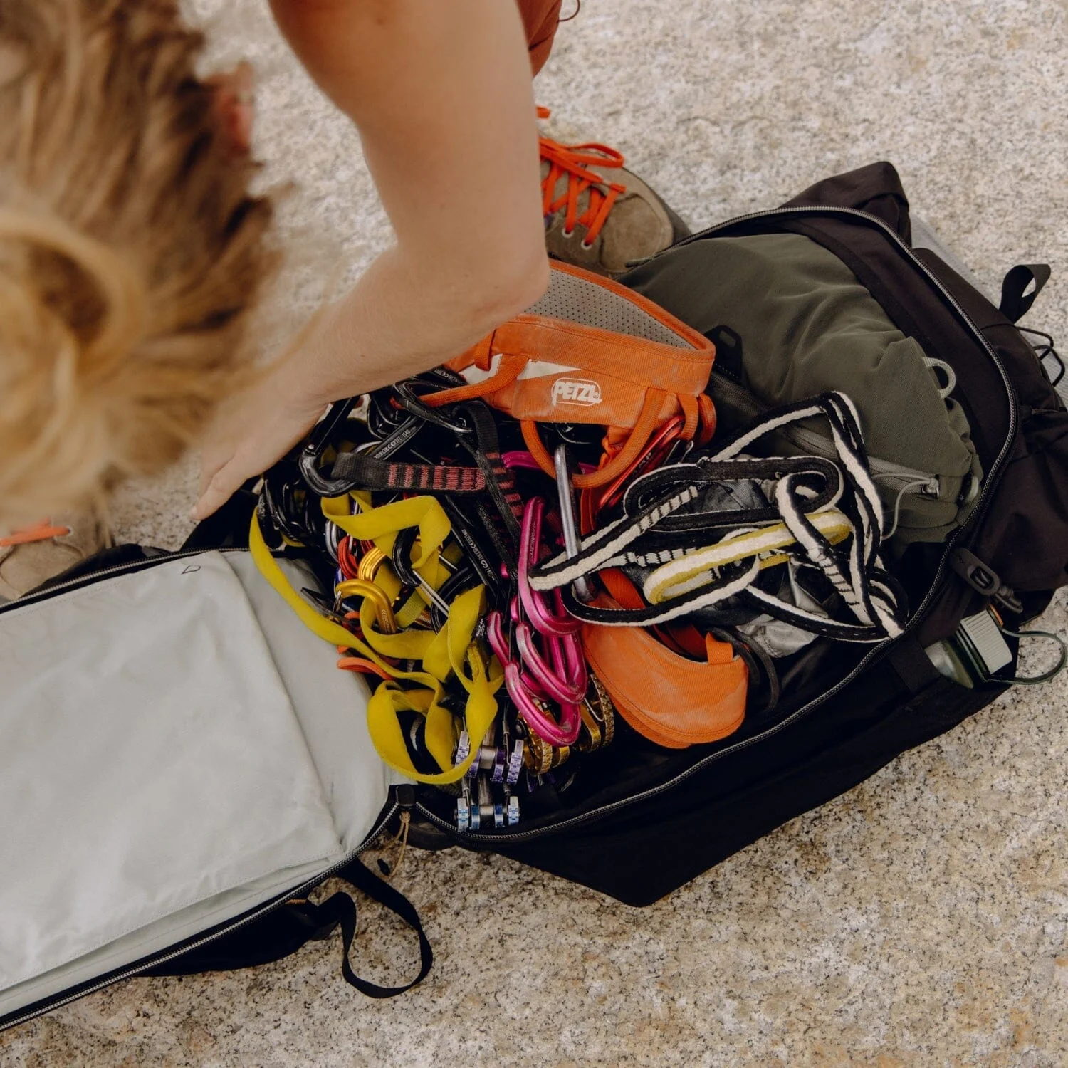 Peak Design Outdoor Backpack 25L - Image 8