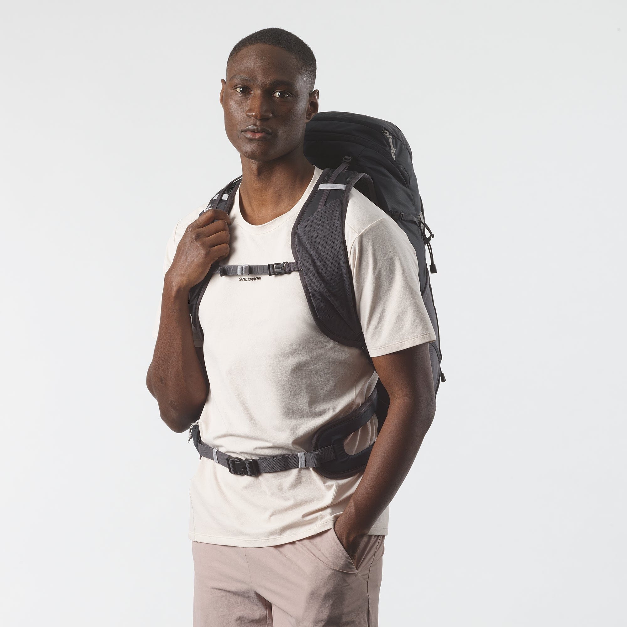 Salomon Aerotrek 30 Men's Hiking Bag - Image 3