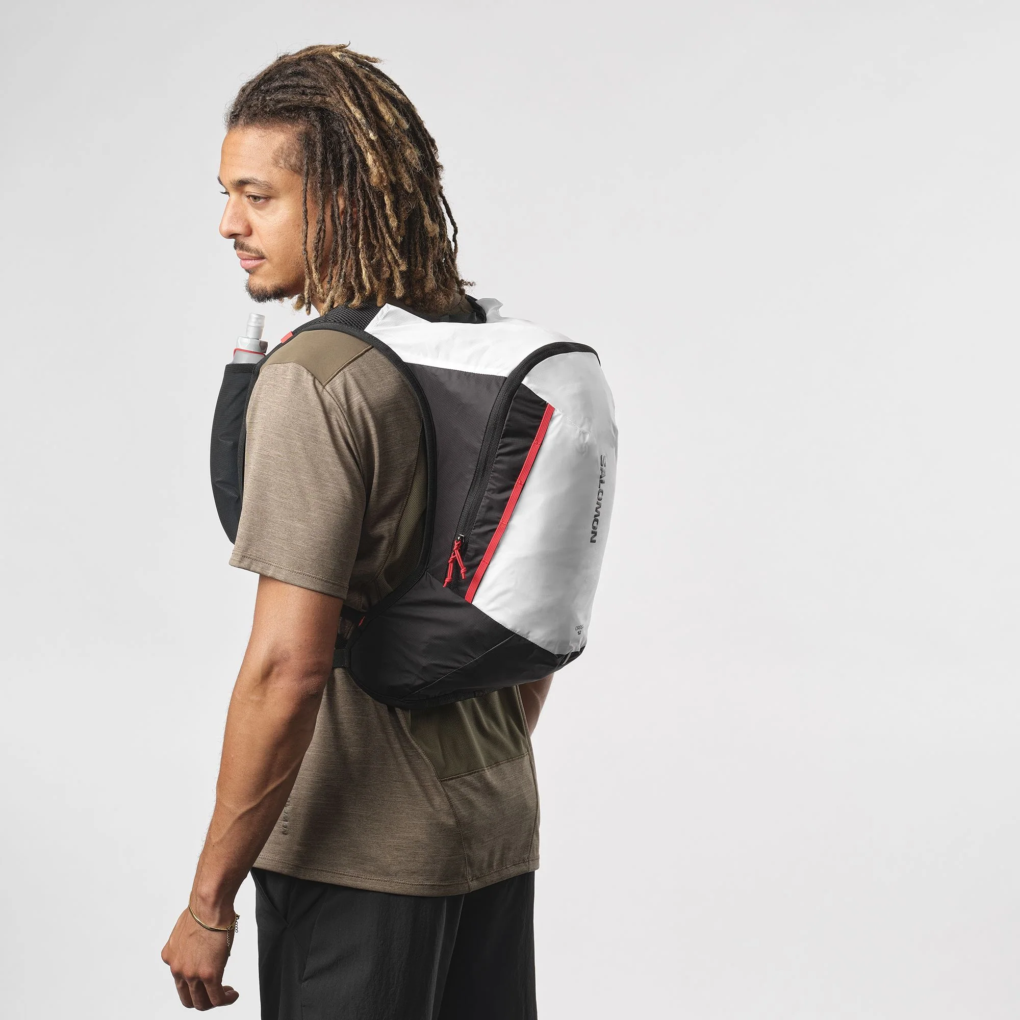 Salomon Cross 12 Unisex Backpack - Image 4