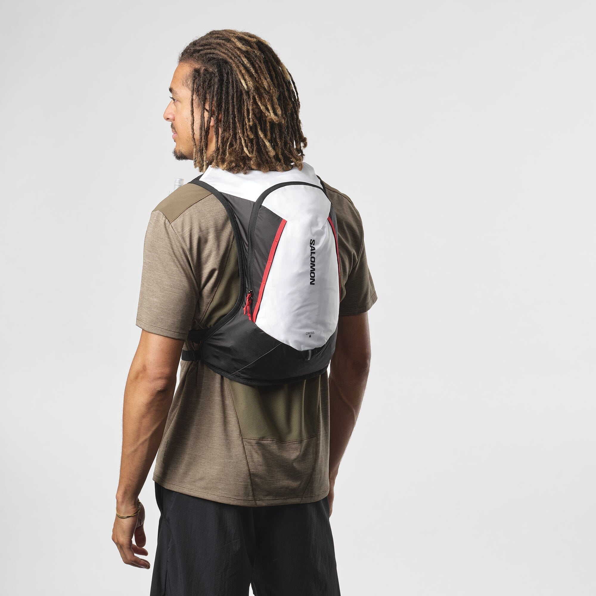 Salomon Cross 8 Unisex Backpack - Image 4
