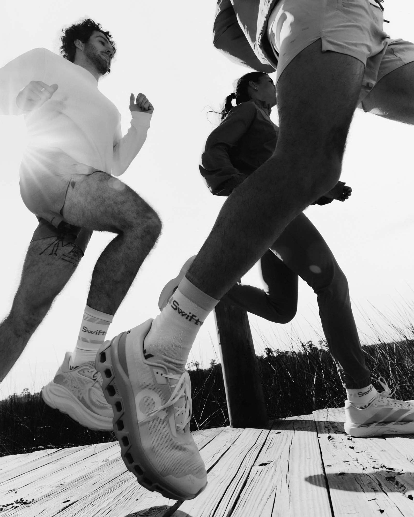 Swiftwick Aspire Mid-Crew Socks - Image 3