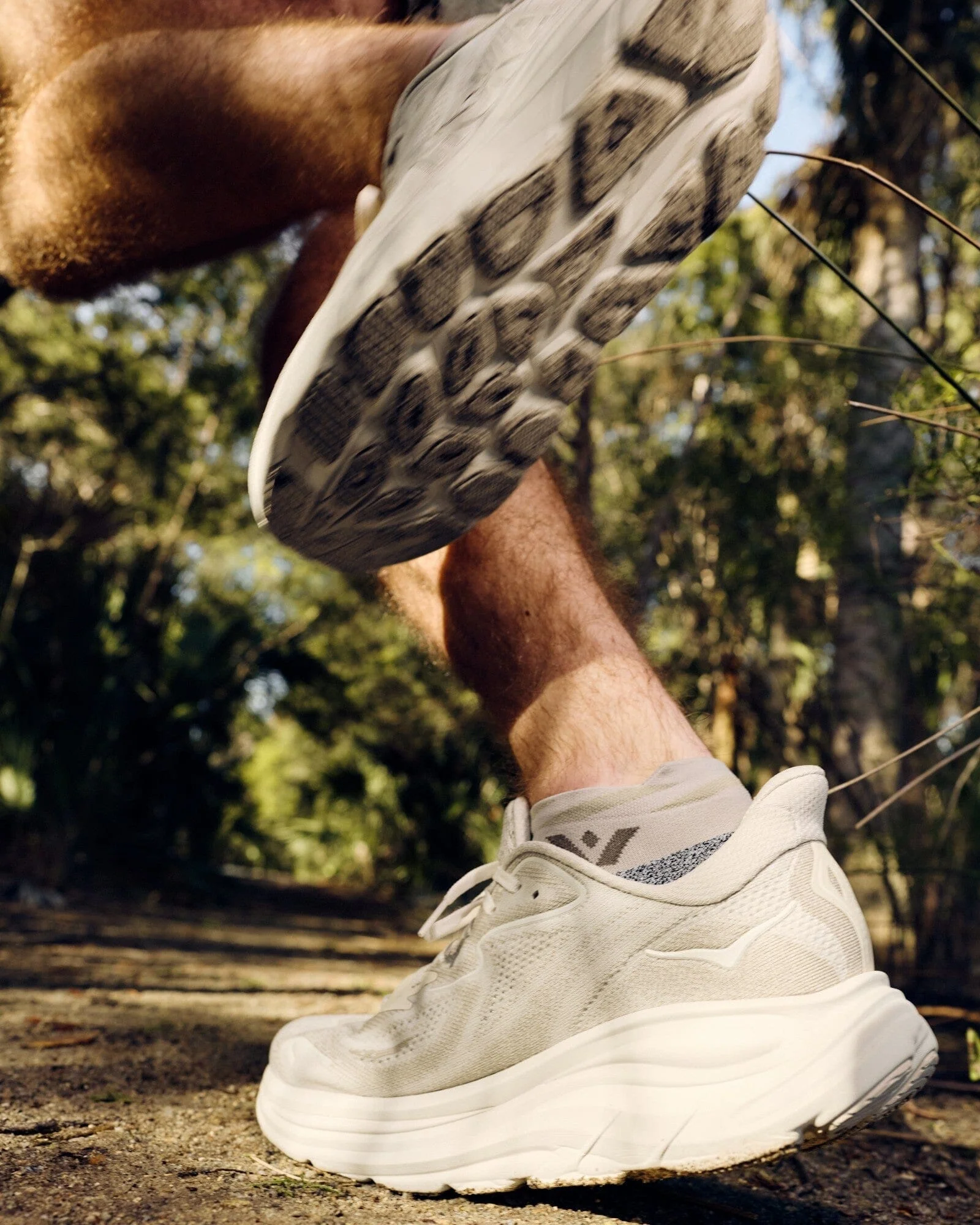Swiftwick Flite XT Mid-Crew Socks - Image 4