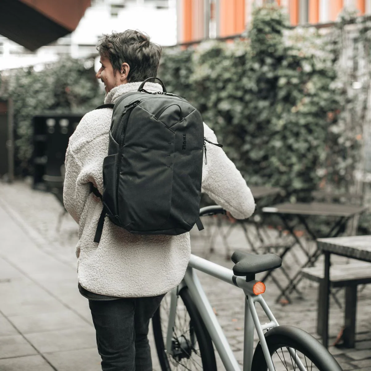 Thule Aion Travel Backpack 28L - Image 5