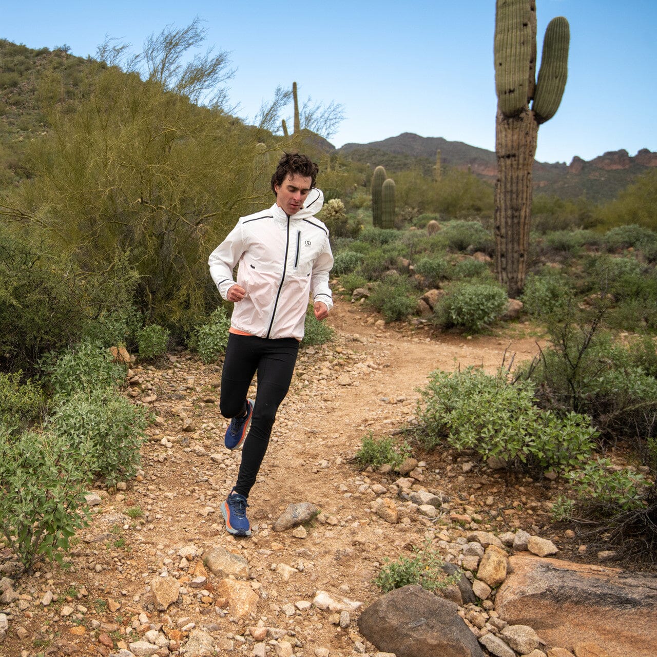 Ultimate Direction Men's Aerolight Wind Jacket - Image 10
