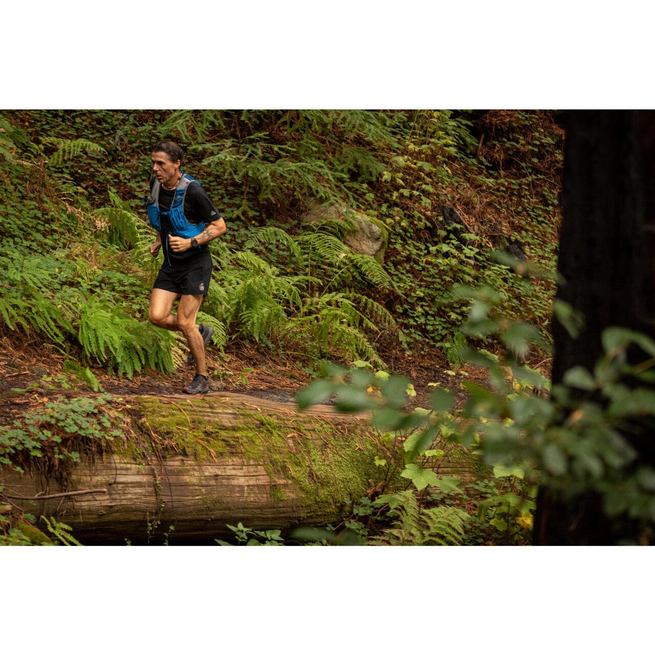Ultimate Direction Race Vest 6.0 - Image 11
