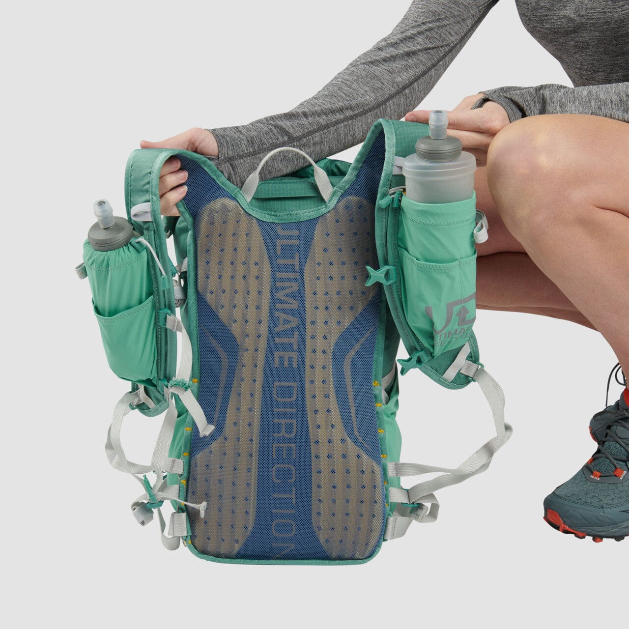 Ultimate Direction Fastpackher 20 2.0 Women's Backpack - Image 9