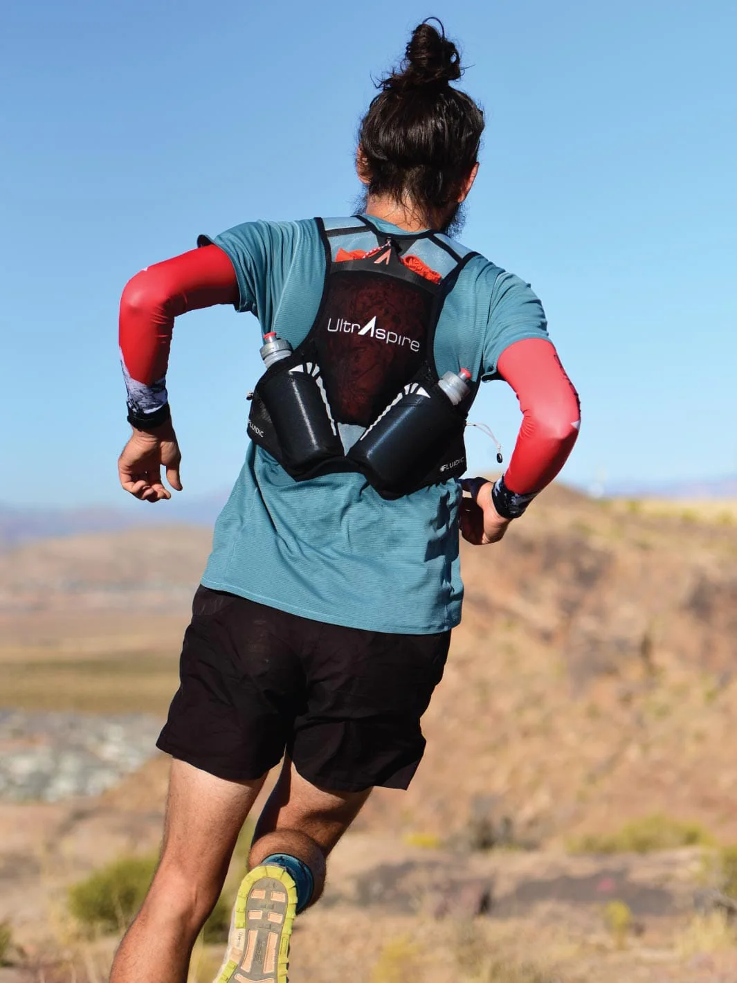 UltrAspire Momentum 2.0 Race Vest - Image 3