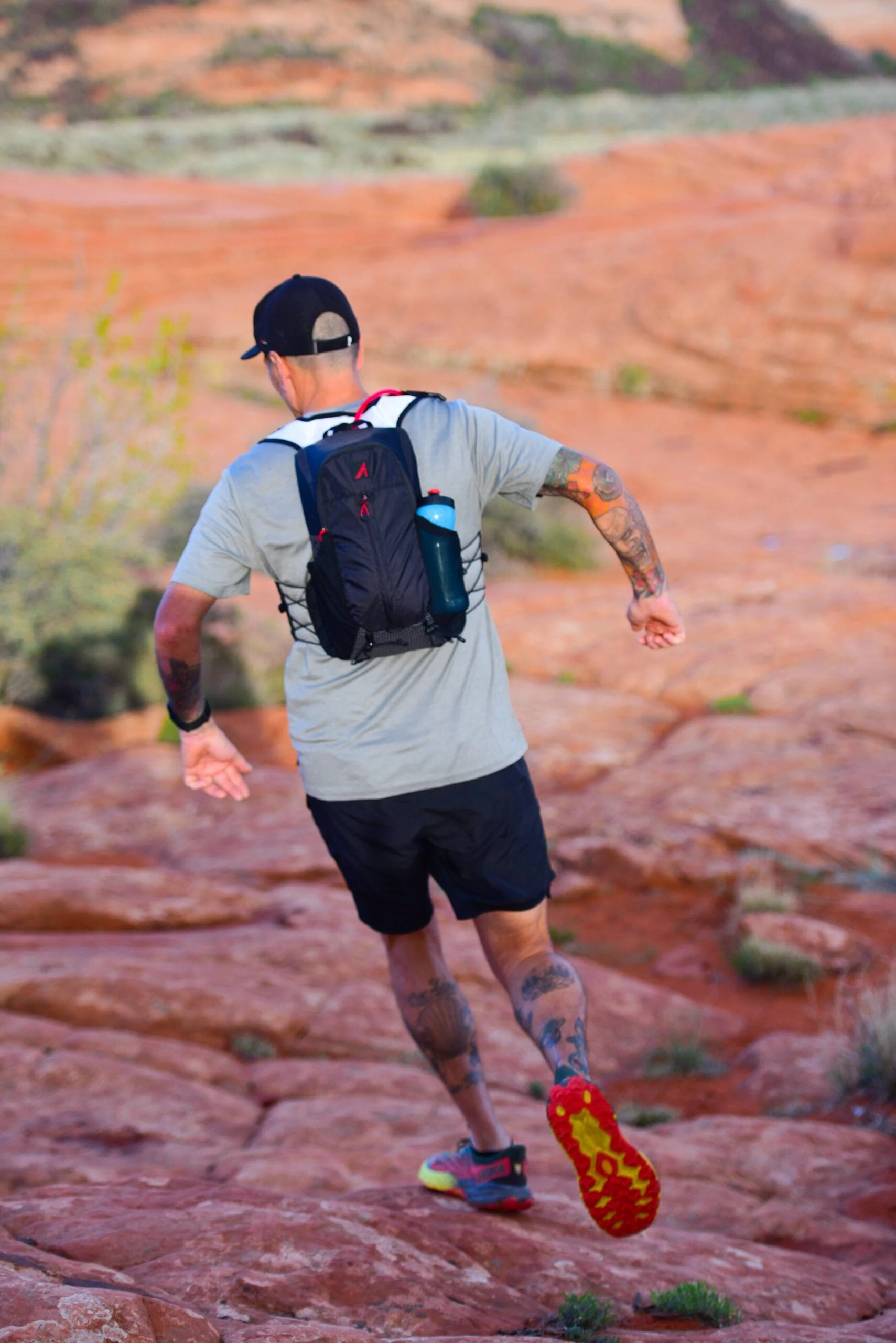 UltrAspire Legacy 3.0 Race Vest - Image 8