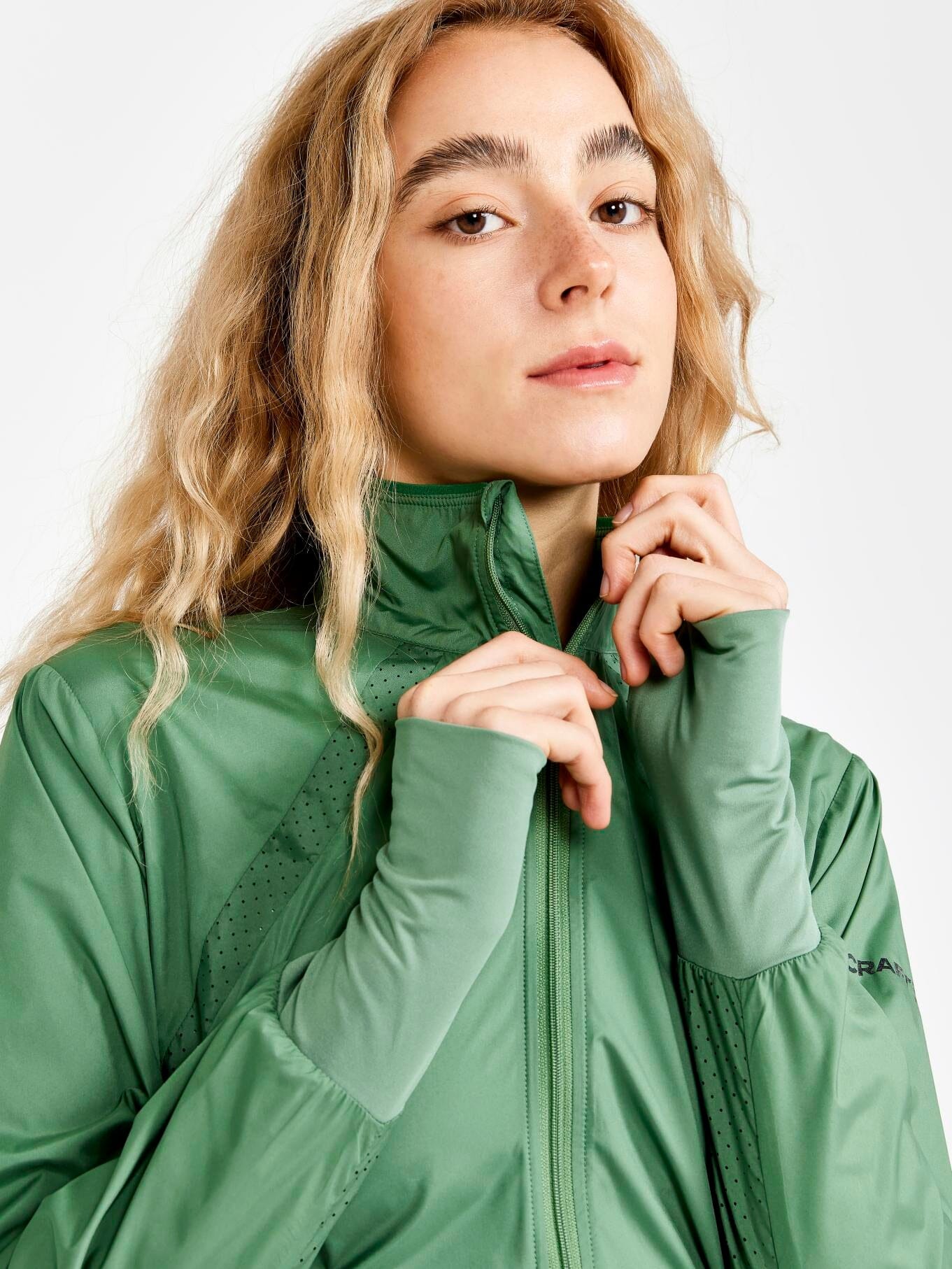 CRAFT Women's Adv Essence Wind Jacket - Image 70