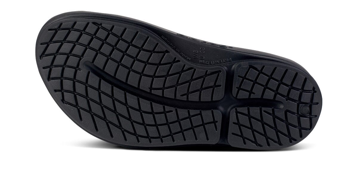 OOFOS Women's OOmega OOahh Sandal - Black - Image 10
