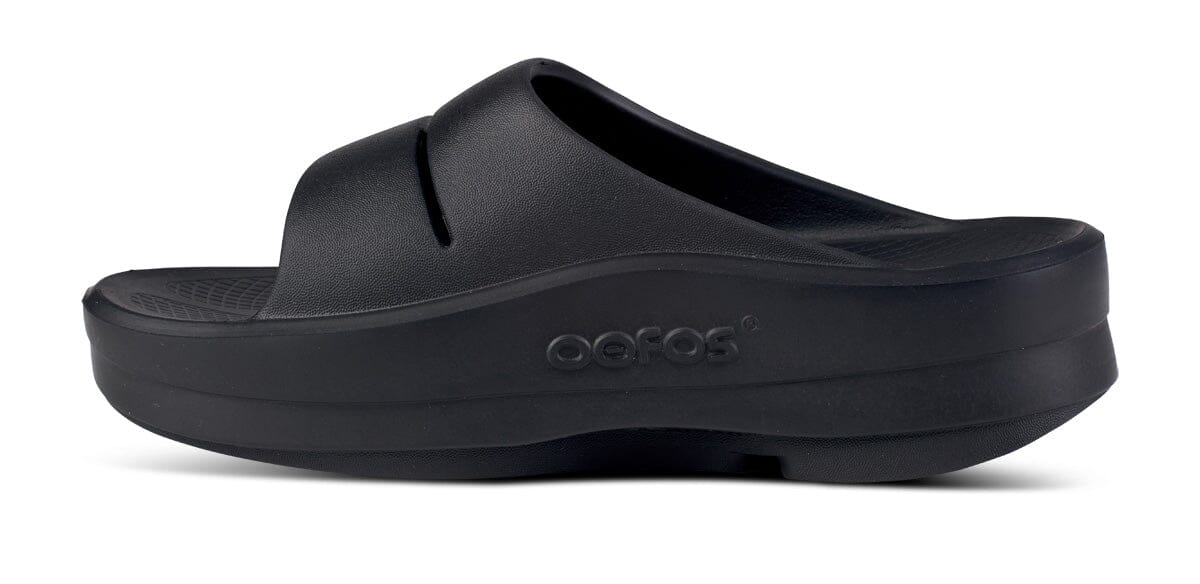 OOFOS Women's OOmega OOahh Sandal - Black - Image 7