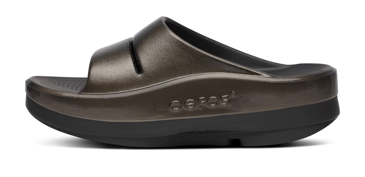 OOFOS Women's OOmega OOahh Stacked Sandal - Titanium Mirror - Image 7